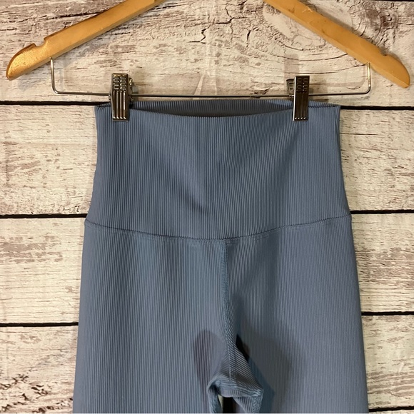 Beach Riot Ayla High Rise Ribbed Leggings in Blue - Picture 4 of 9